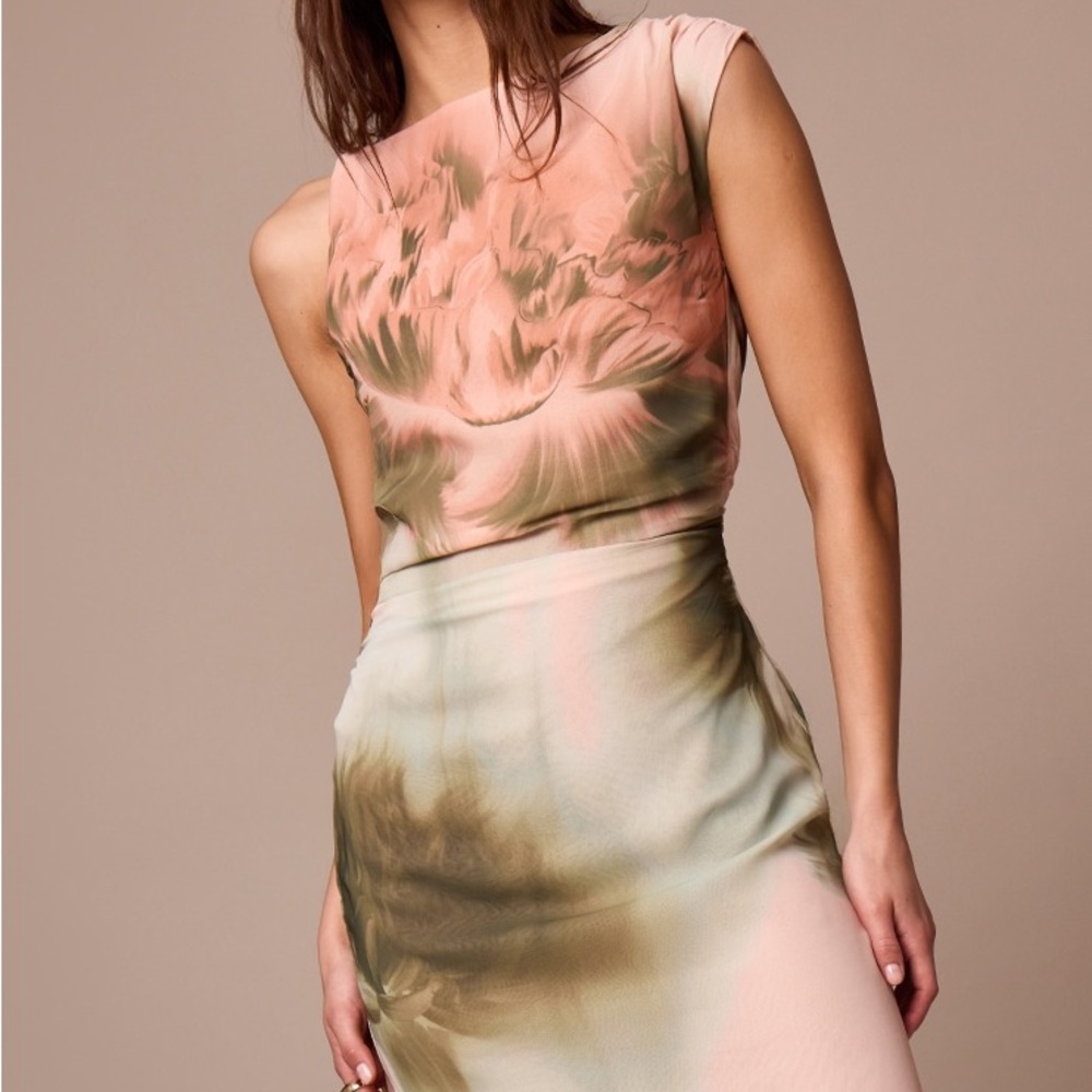 PrettyLittleThing Dust Pink Printed Floral Chiffon Ruched Maxi Dress